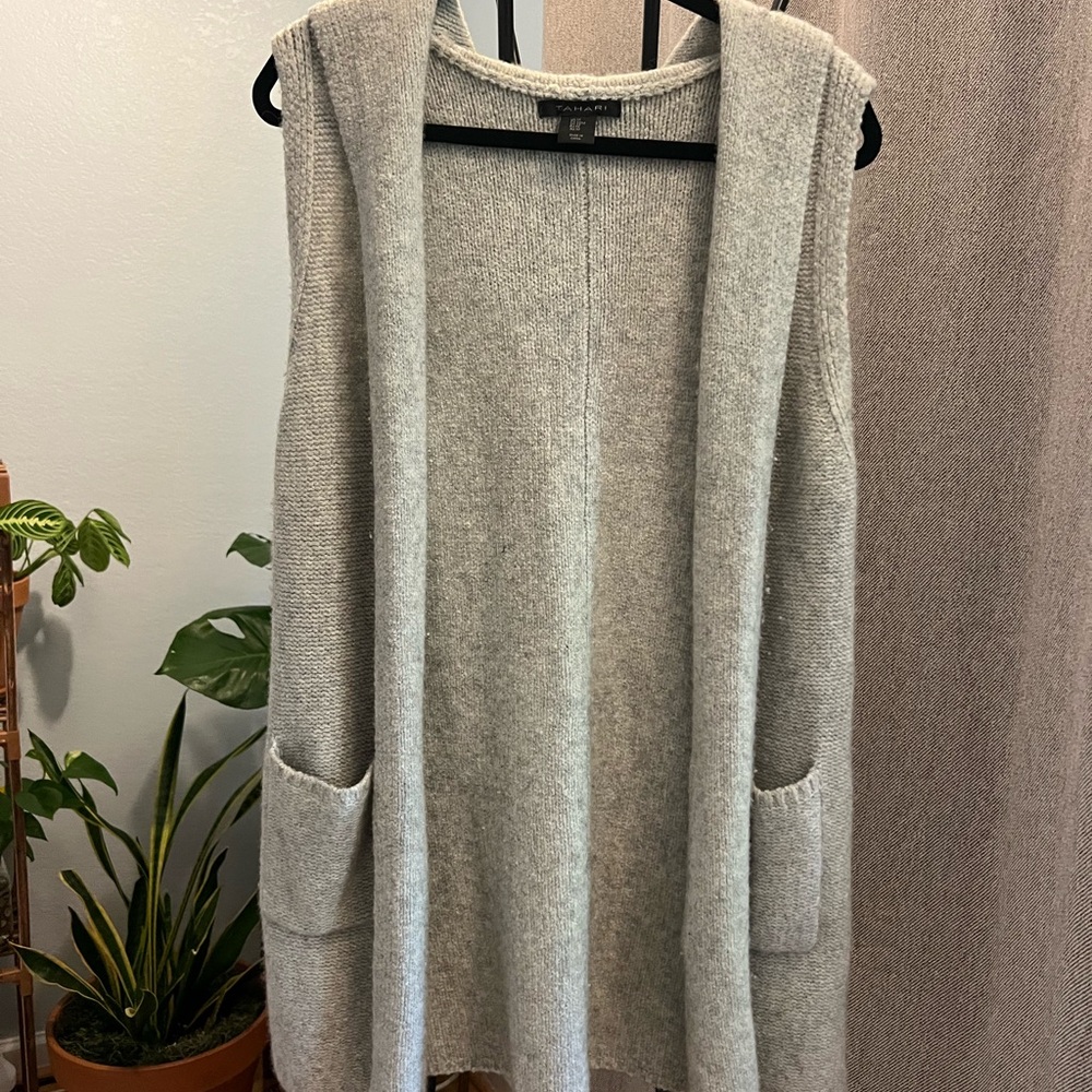 Tahari Light Gray Hooded Sleeveless Upscale Cardigan - Women's Medium